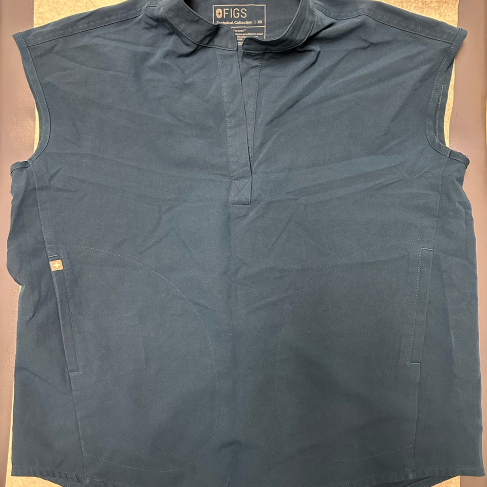 Figs Deep Reef Rafaela Scrub Top